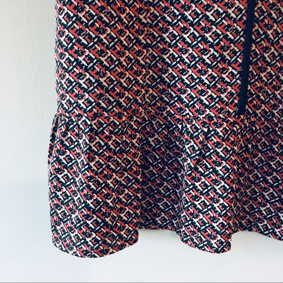 🌸Host Pick🌸 Women's Sleeveless Top Pattern Print - Picture 3 of 16